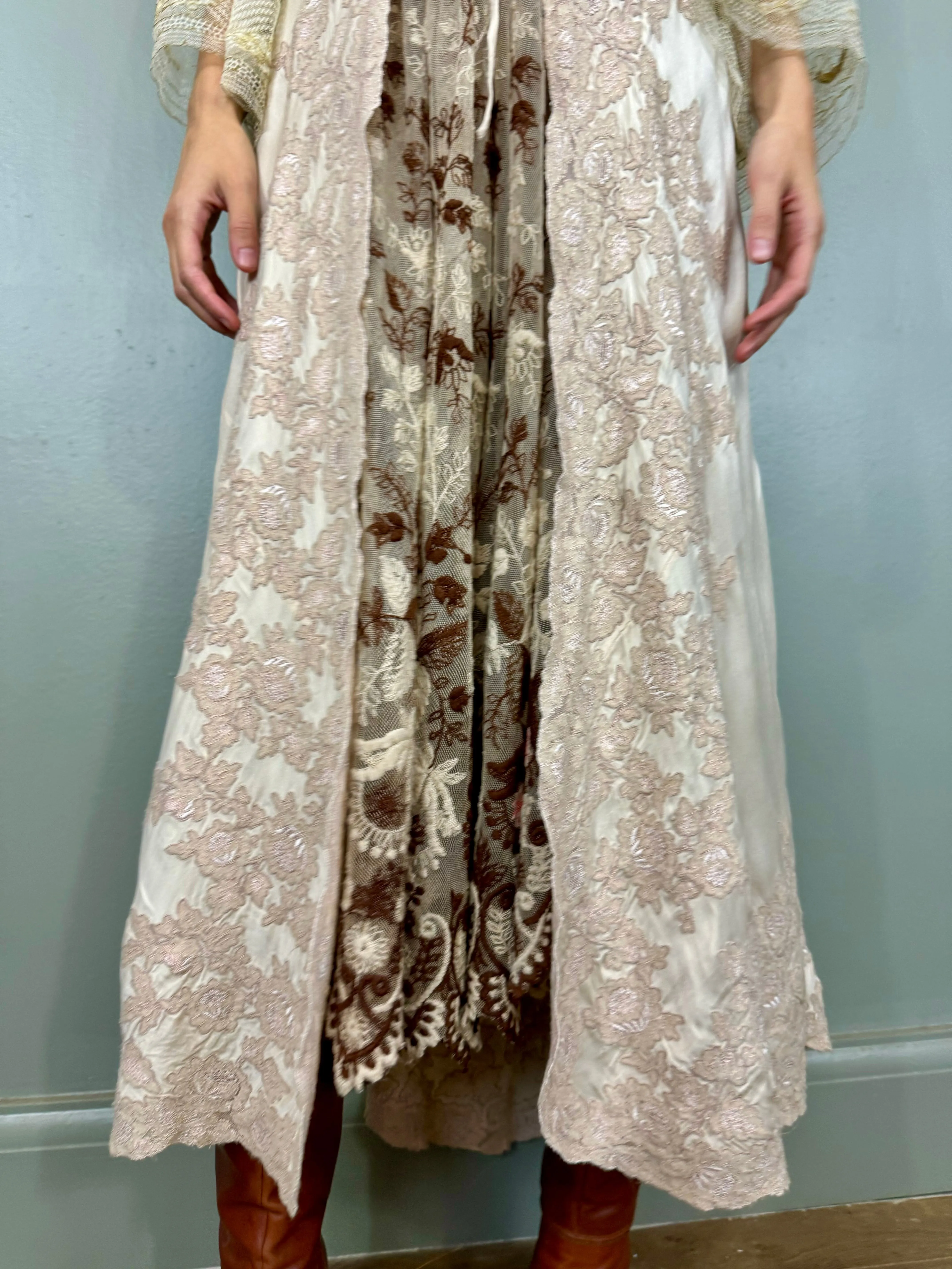 Emmanuelle, 30s silk and lace robe