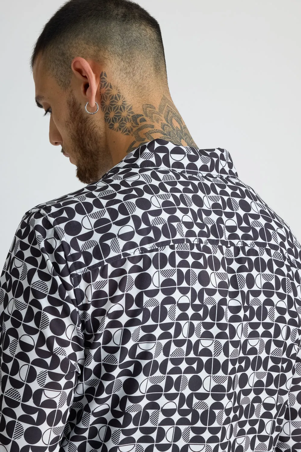 Full Sleeves Men's Avant-Garde Printed Shirt