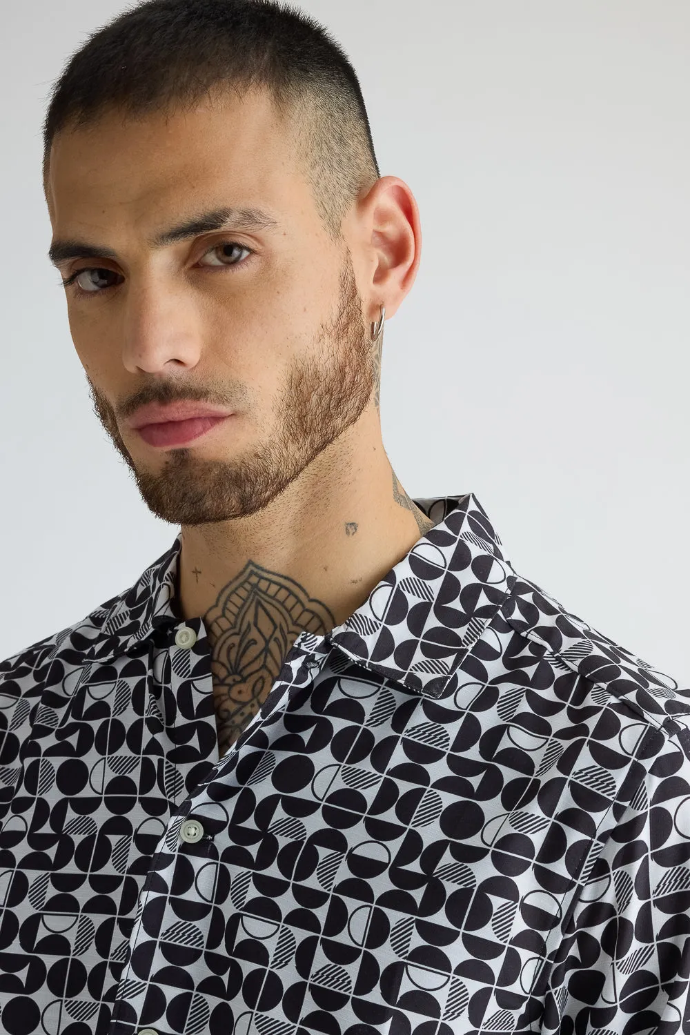 Full Sleeves Men's Avant-Garde Printed Shirt