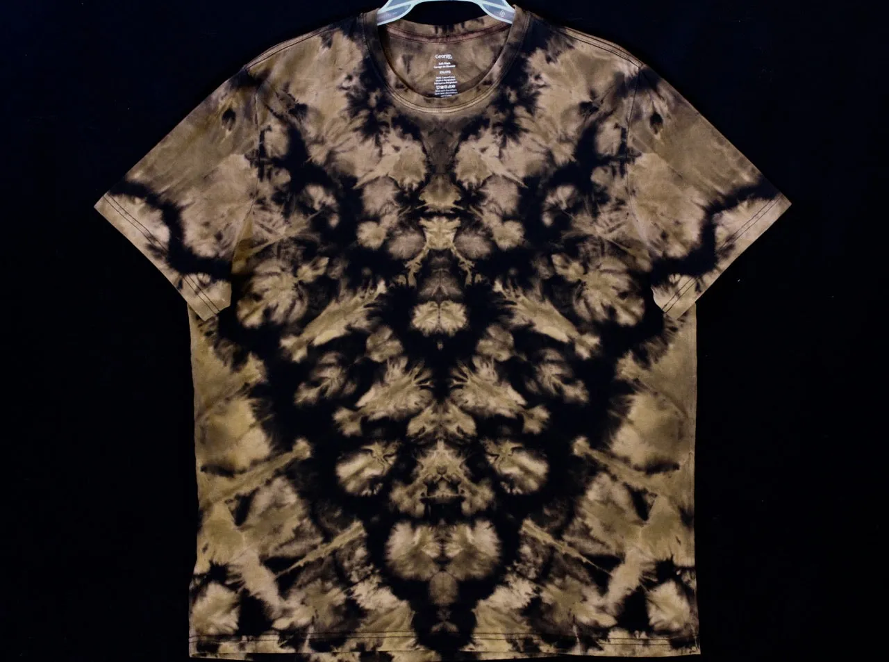 Men's reg. T shirt XXL Monochromatic #2688 Chevron design  $85