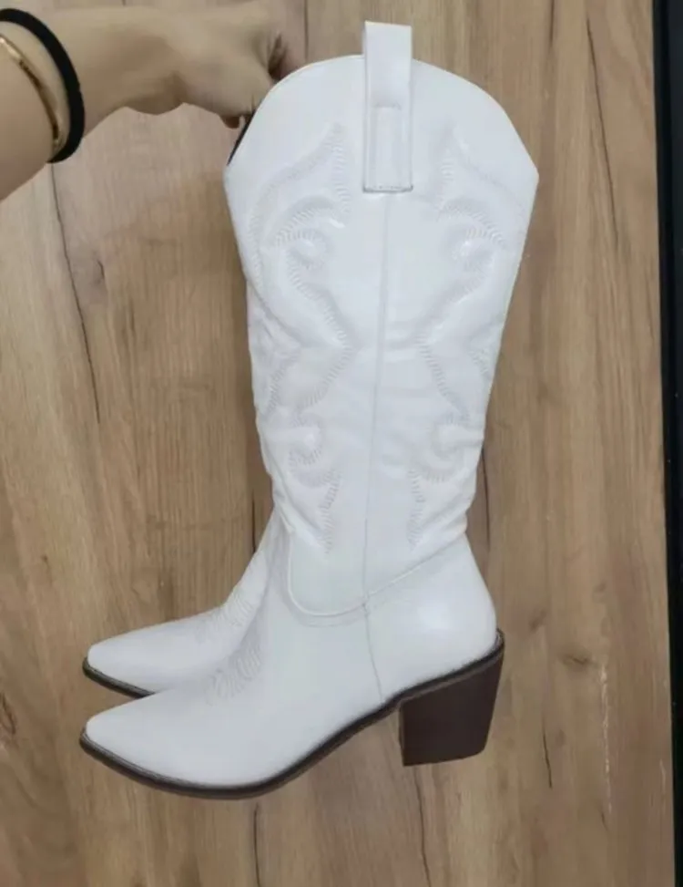 Mid-Tube Solid Color Pointed Toe Chunky Heel Martin Boots Wholesale Women'S Clothing